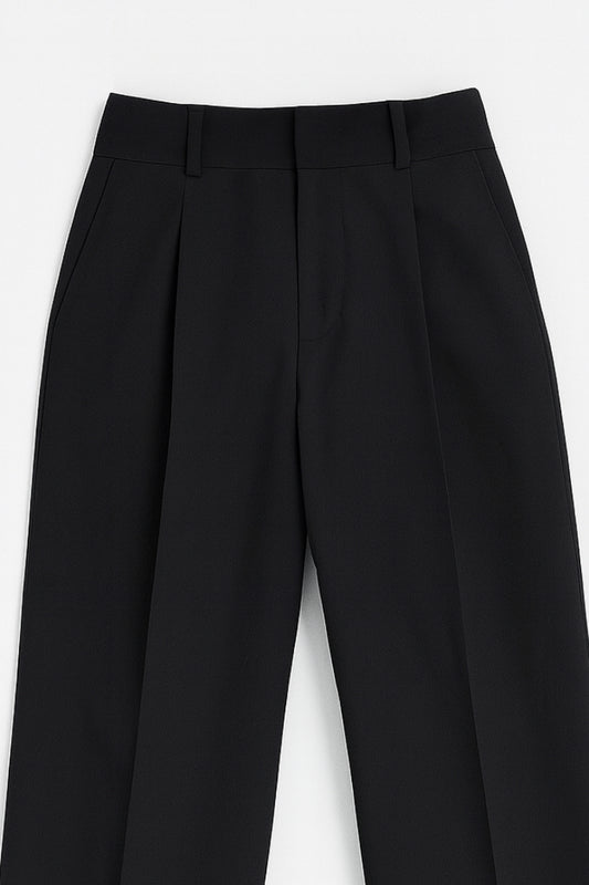 BLACK STRAIGHT FIT SINGLE PLEATED TROUSERS