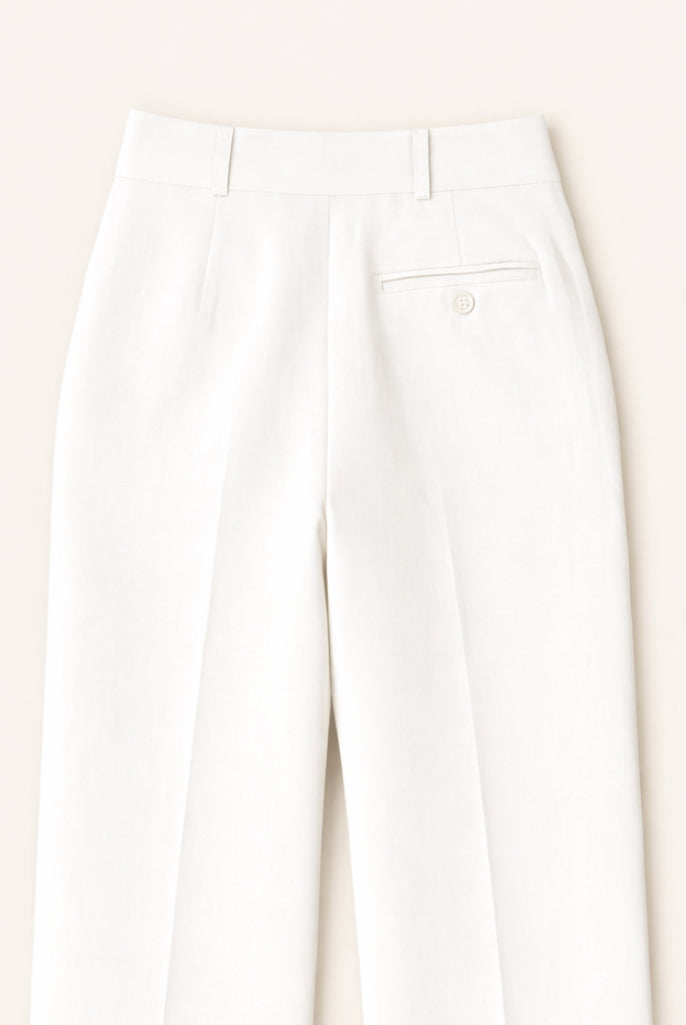 WHITE KOREAN FABRIC DUBBLE PLEATED TROUSER